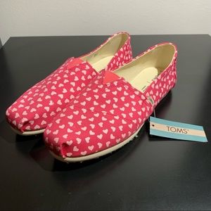 Toms Belmont Womens Valentine Pink Raspberry Hearts Shoe Size 9 NWT